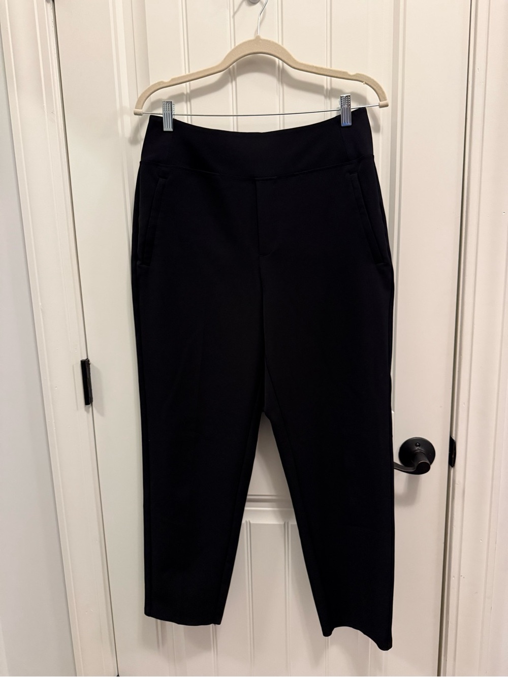 Athleta Women’s Black Cropped Ponte Pants Size 8